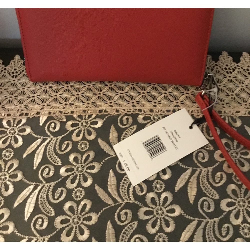 Steve Madden wristlet